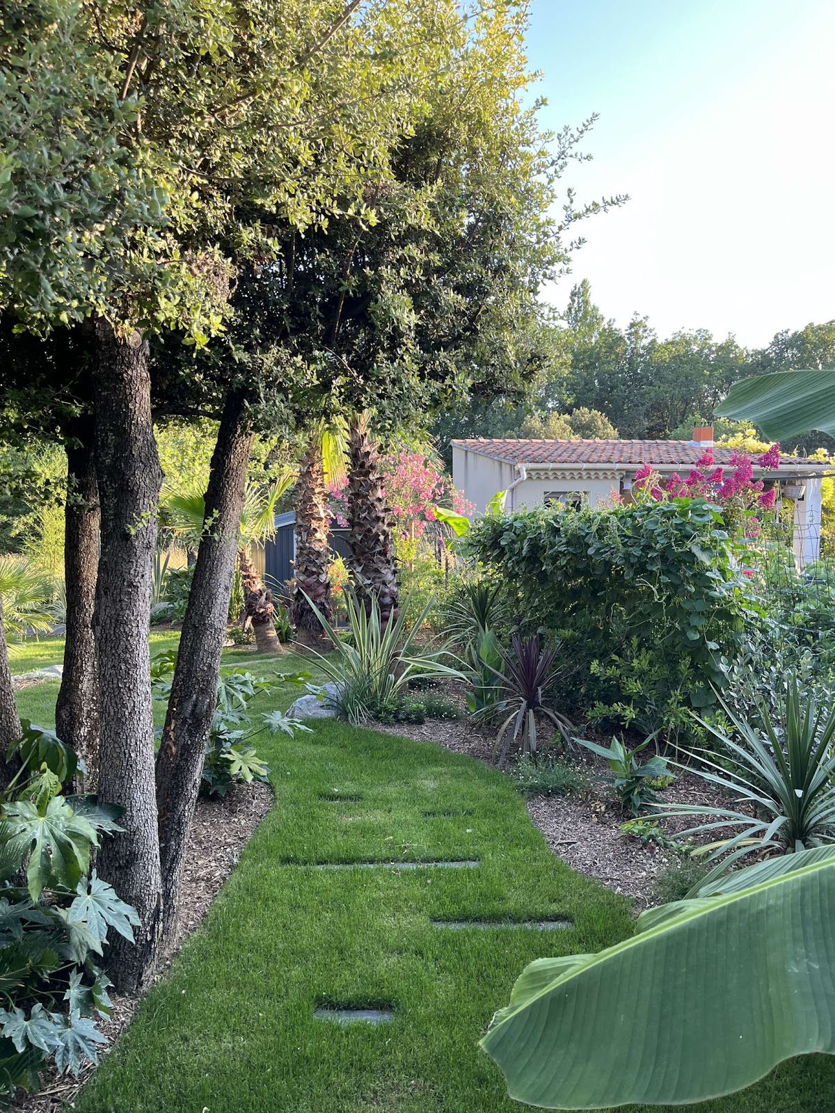 Multiservice, Dépannage, rénovation du bâtiment, entretien jardin, création