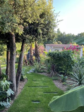 Plombier Multiservice, Dépannage, rénovation du bâtiment, entretien jardin, création 0