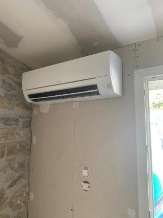 Plombier SAS MJP Clim Froid Service 0