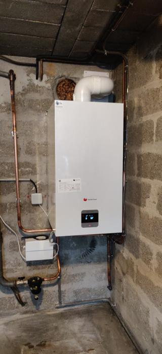 Plombier GAZ FLUIDES ENERGIES - CHAUFFAGISTE 94- 0