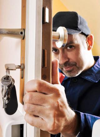 Plombier ABALONE DÉPANNAGES / Serrurerie, Plomberie, Vitrerie, Electricité (Intervention dans tout le Finistère sud) 0